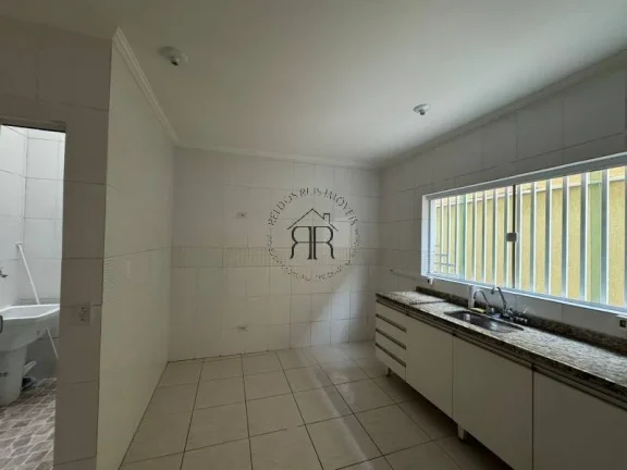 Imagem Venha morar nessa incrível casa com 2 quartos, perfeita para você e sua família! Com uma ampla sa...