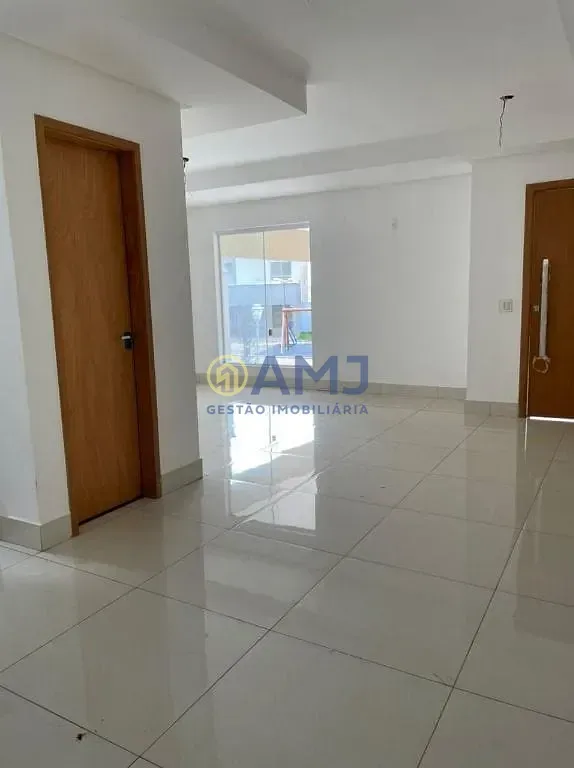 Imagem Sobrado a Venda - Condomínio Jardim Imperial no St. Goiânia 2