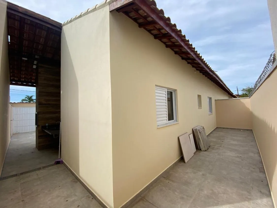 Imagem LINDA CASA NOVA COM PISCINA A 700 METROS DO MAR NO CIBRATEL II