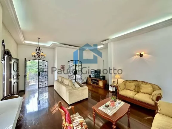 Imagem Casa espetacular à venda na Granja Viana em Cotia / SP