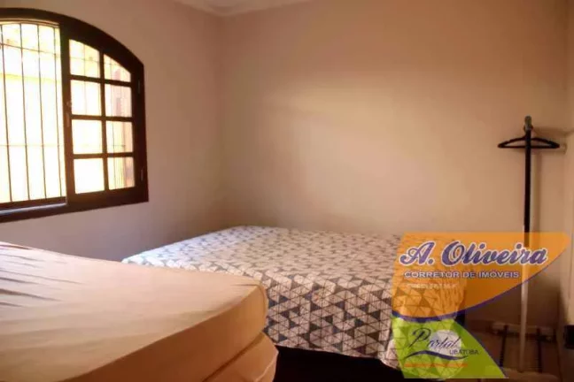 Imagem Casa 03 Dormitórios ( 01suites) - 100 Metros da Praia.