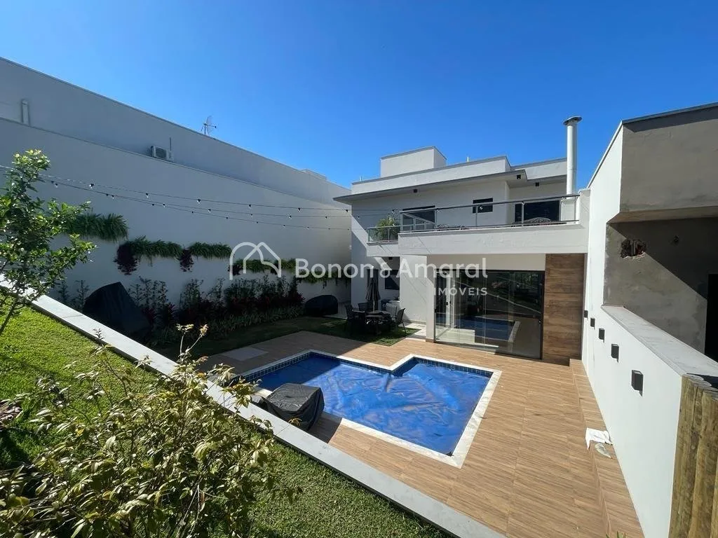 Imagem Casa Mobiliada à Venda em Valinhos - 3 Suítes, Piscina Aquecida e Espaço Gourmet em Condomínio Fechado