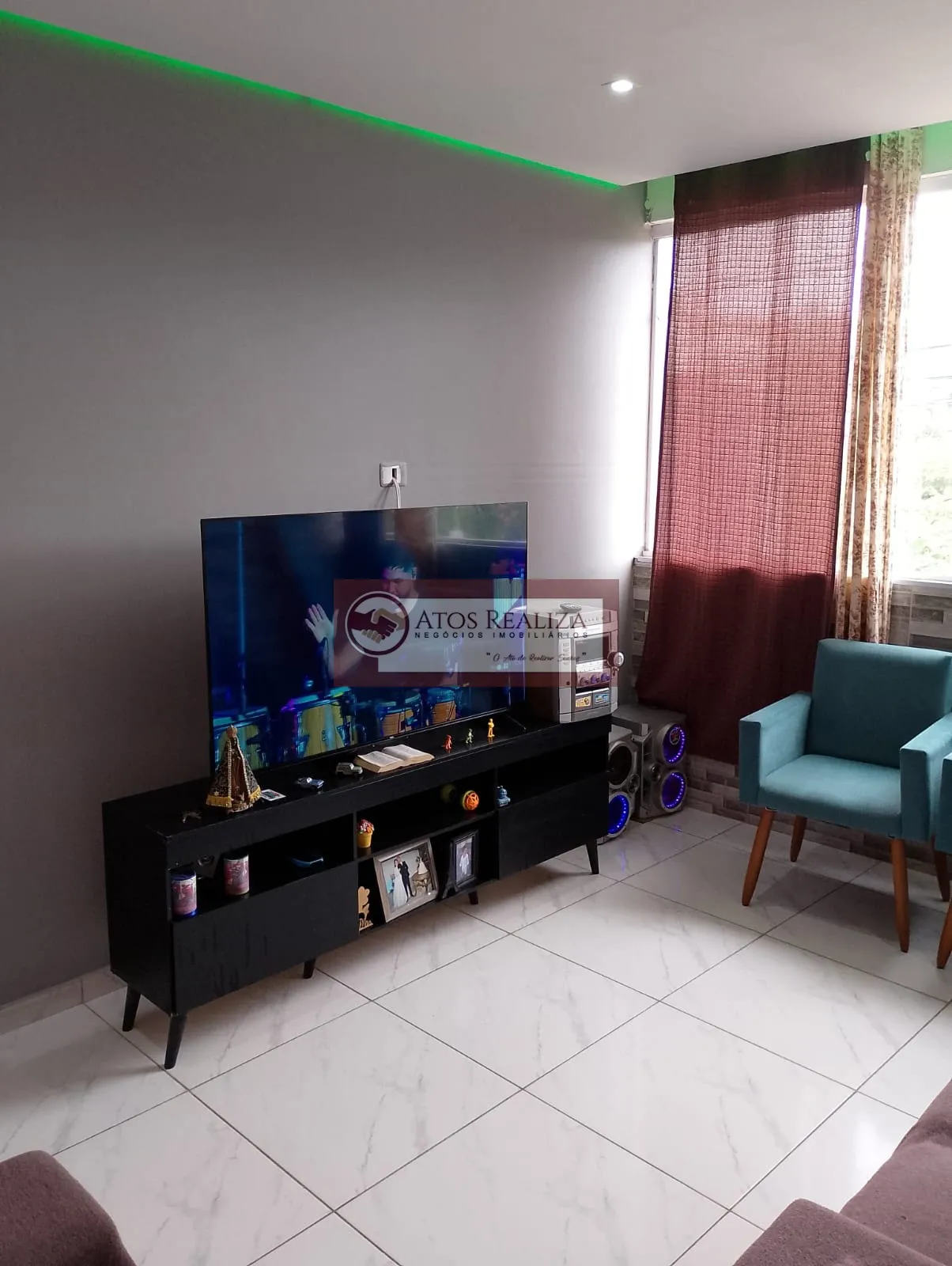 Imagem Vendo Oportunidade em parelheiros, Sobrado 3 Dormitórios, cozinha Americana, 2 Banheiros, Garagem e pronto comercial, valor de oportunidade, R$: 180.000. Aproveite.