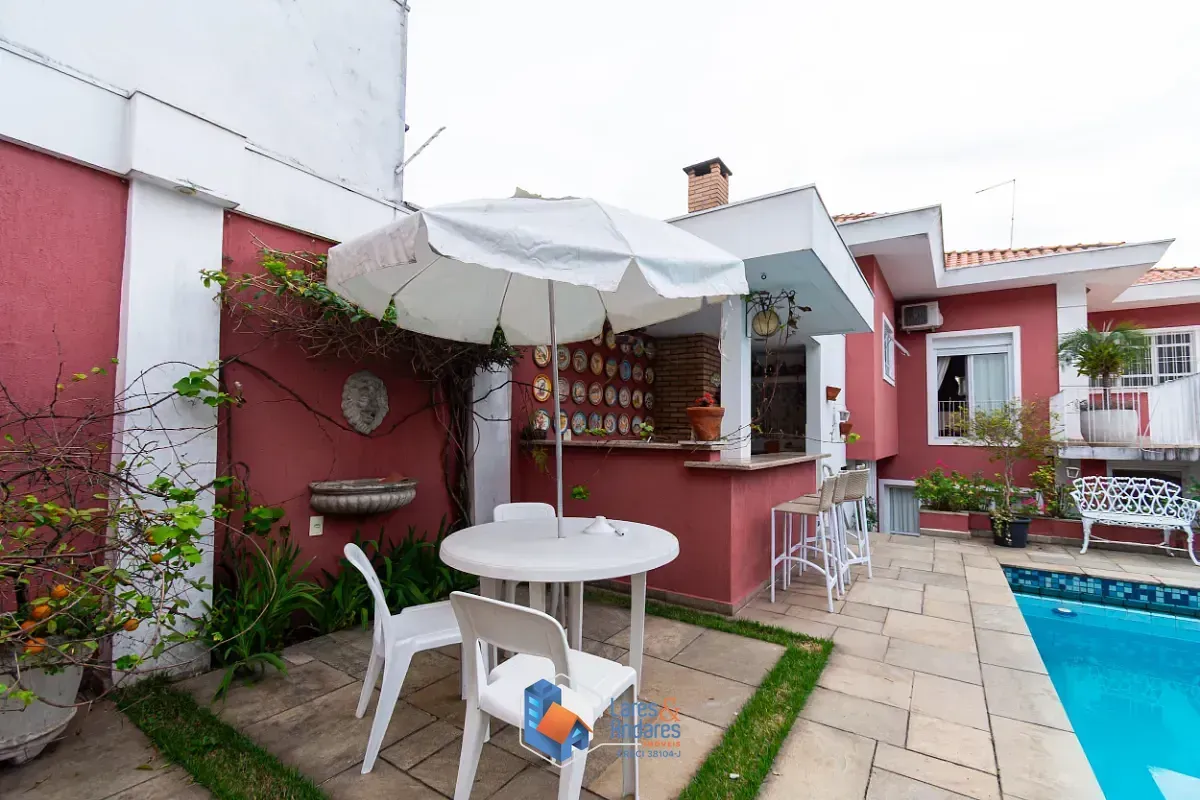 Imagem Casa para venda em Jardim da Saúde com 3 quartos, sendo 1 suíte, 350m²