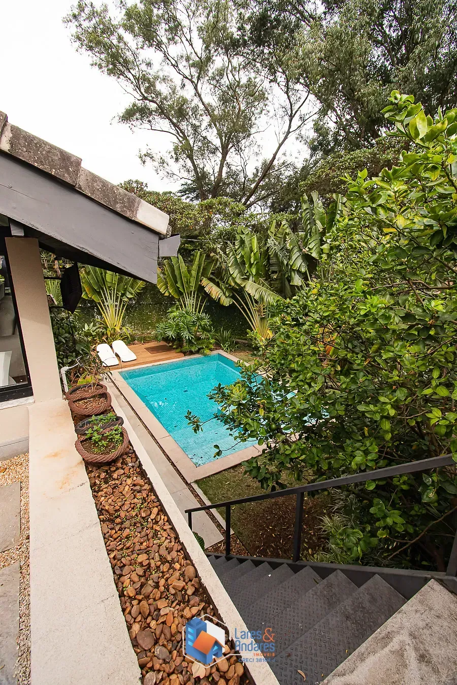 Imagem Sobrado para venda em Jardim Virginia Bianca com 4 quartos, sendo 3 suítes, 312m²