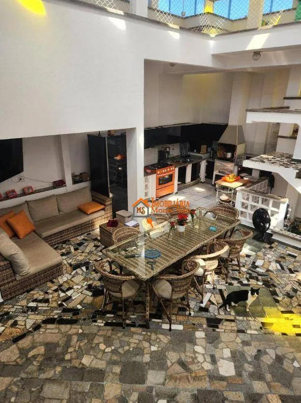Imagem Sobrado com 3 dormitórios à venda, 300 m² por R$ 1.696.000 - Jardim Vila Galvão - Guarulhos/SP