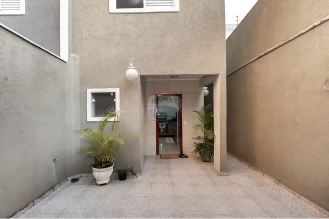Imagem CASA 181m² COM 4 DORMS 1 SUITE 4 VAGA,1 CLOSET, CHURRASQUEIRA.