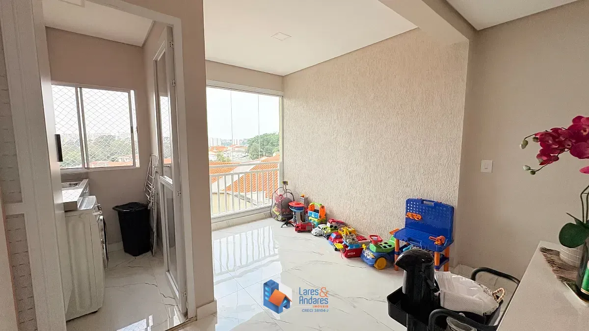 Imagem Sobrado para venda em Jardim Regina com 2 quartos, sendo 2 suítes, 114m²