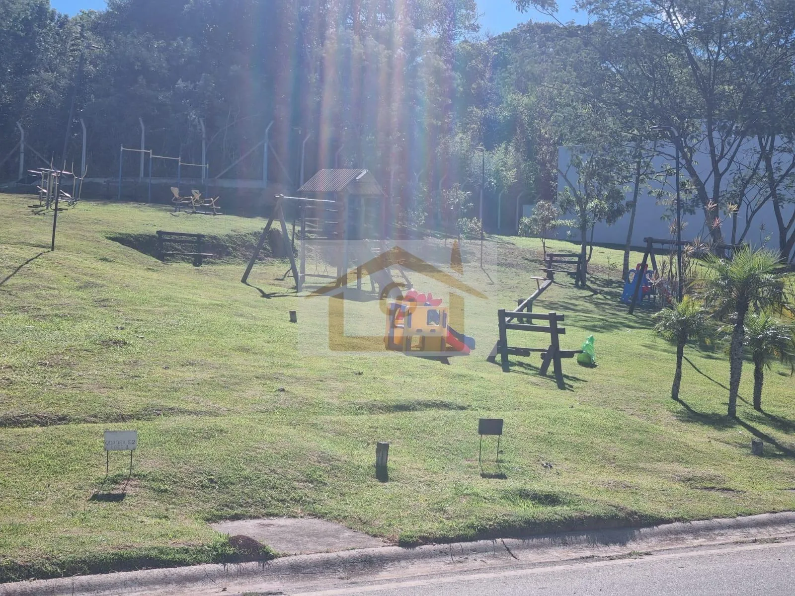 Imagem Vida Tranquila, Praticidade! Terreno com 202 metros!