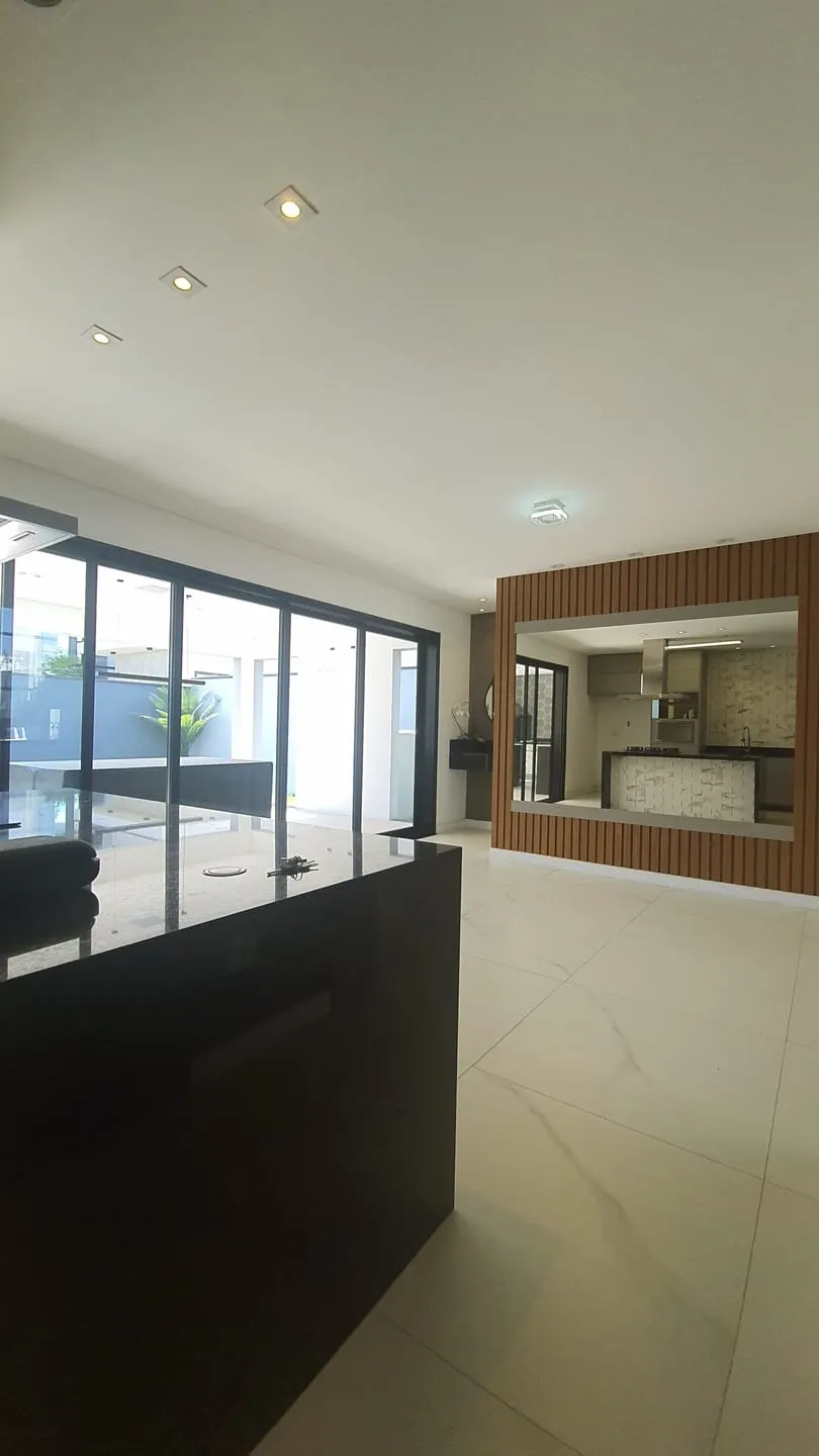 Imagem Casa à venda 3 Quartos, 2 Suites, 2 Vagas, 300M², Piracangaguá, Taubaté - SP | Condomínio Ouroville