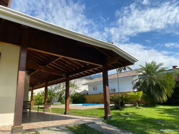 Imagem Casa Condomínio fechado com piscina - Bairro Horto