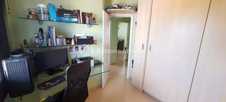 Imagem Localizado em uma das regiões mais desejadas da cidade, este apartamento está cercado por ampla re...