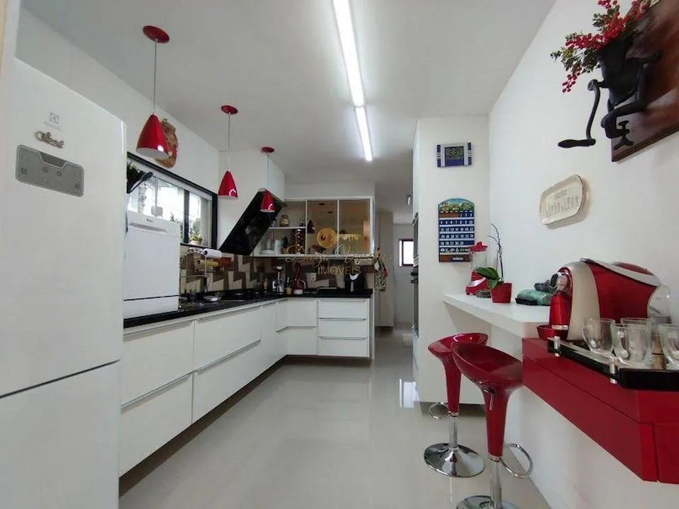 Imagem Casa em Condomínio para Venda em Teresópolis / RJ no bairro Albuquerque