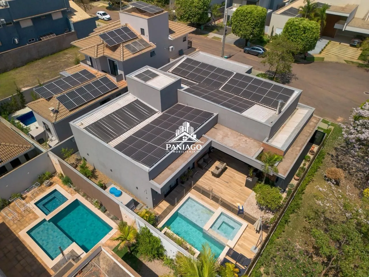 Imagem Casa Térrea à Venda no Condomínio Belvedere I | Porteira Fechada | 325 m²