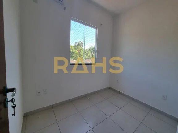Imagem Apartamento de 2 quartos com sacada e área de serviço separada em torre única, localizado no Bair...