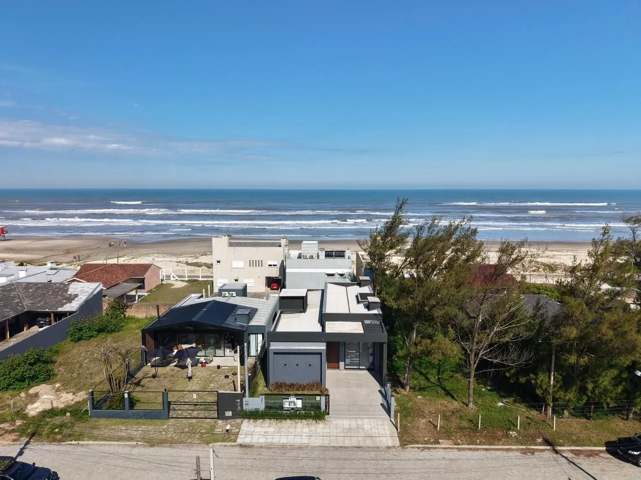 Imagem ️ CASA NASCER - Xangri-Lá. Apenas 80 metros do mar!