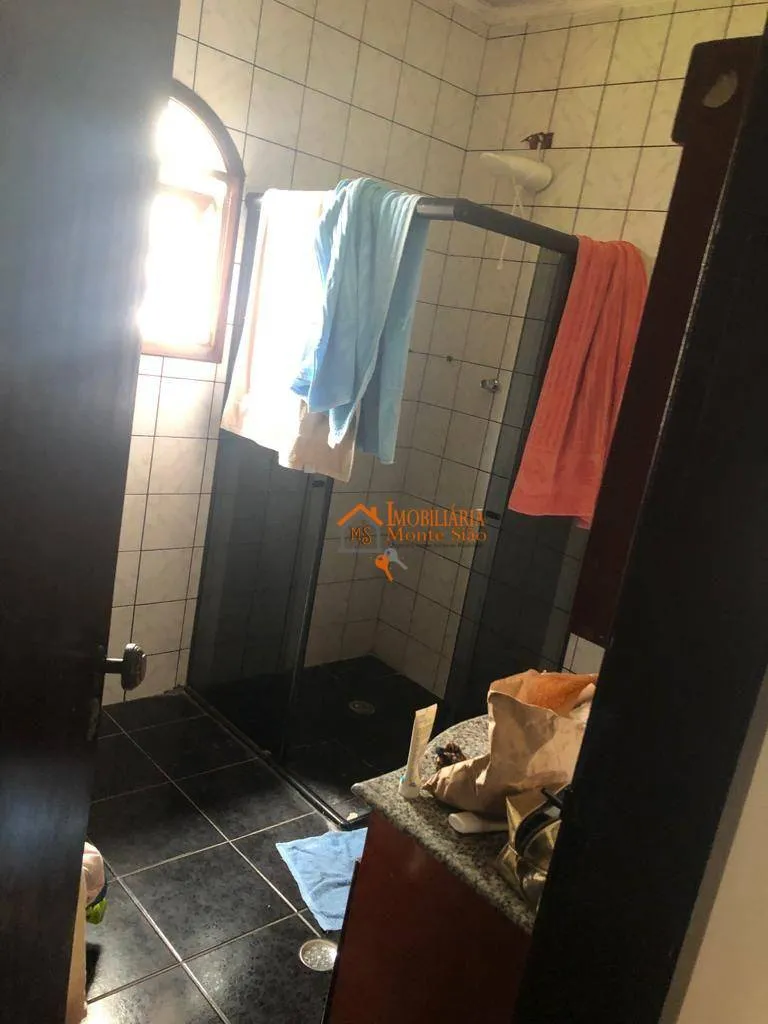 Imagem Sobrado com 3 dormitórios à venda, 195 m² por R$ 680.000,00 - Vila Hulda - Guarulhos/SP