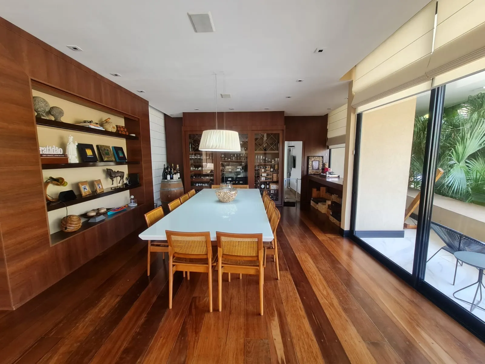 Imagem Alphaville 1 - Casa em Condomínio com 4 suíte(s), 4 dormitórios(s) e 10 vaga(s) de garagem para venda