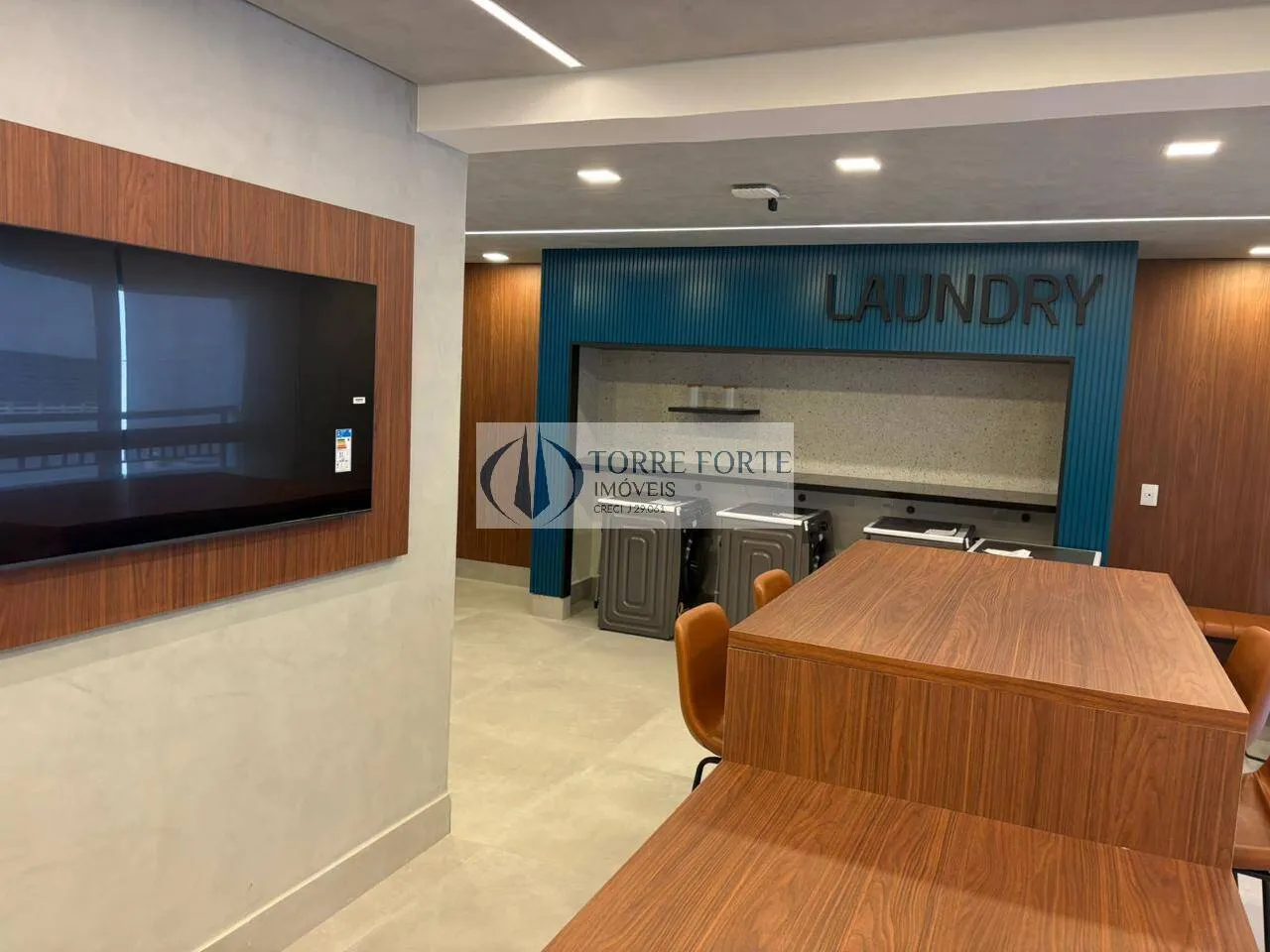 Imagem Apartamento Mobiliado com 2 Dormitórios e Varanda no Belém