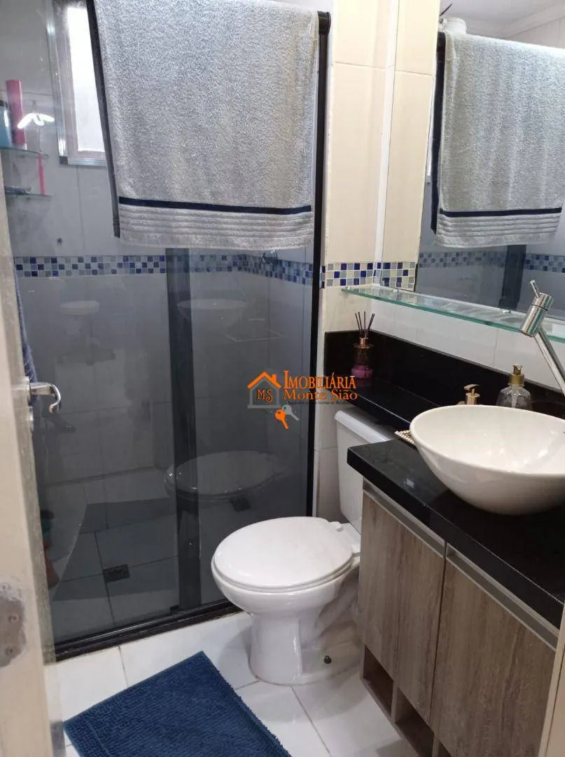 Imagem Apartamento com 2 dormitórios à venda, 44 m² por R$ 240.000,00 - Água Chata - Guarulhos/SP