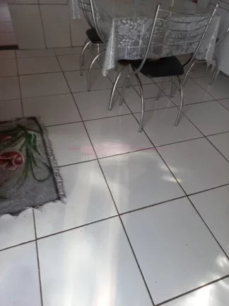 Imagem casa com 2 dormitórios sendo uma suíte, próximo ao centro de Boituva