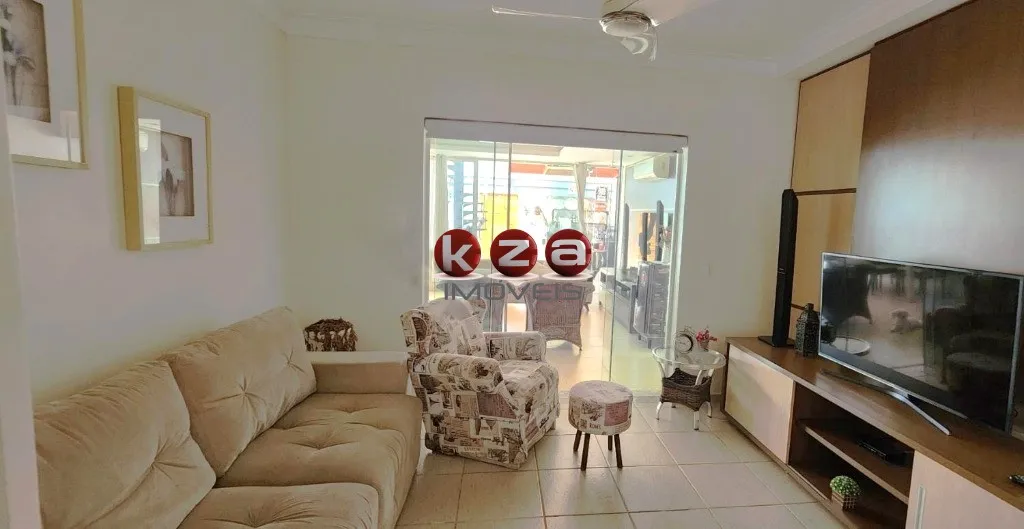Imagem Casa de Luxo em Condomínio: 4 Quartos, 4 Suítes, 3 Salas, 5 Banheiros, 2 Vagas de Garagem, 300m² em Valinhos-SP, Jardim Recanto.