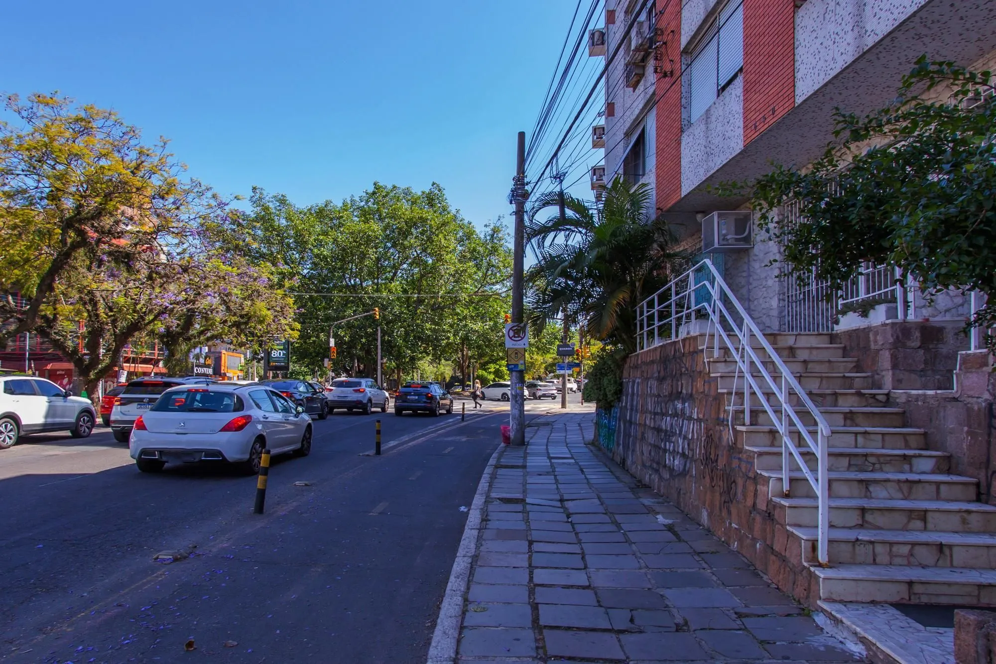 Imagem Apartamento Garden com 2 quartos e 94m² à venda em Rio Branco, Porto Alegre.