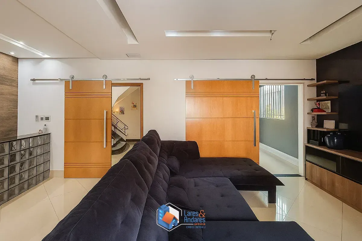 Imagem Sobrado para venda em Vila Madalena com 4 quartos, sendo 2 suítes, 299m²