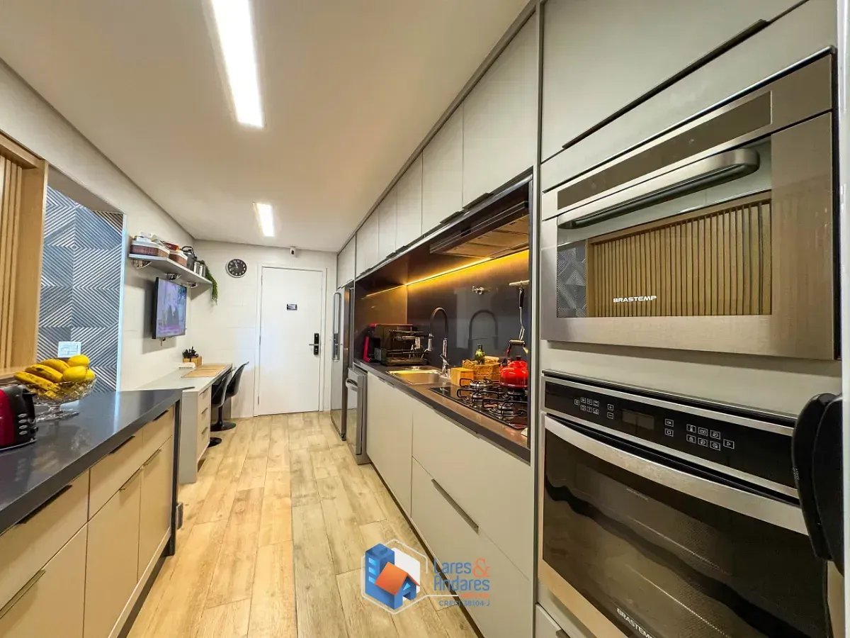 Imagem Apartamento para venda em Brooklin Paulista com 3 quartos, sendo 3 suítes, 197m²