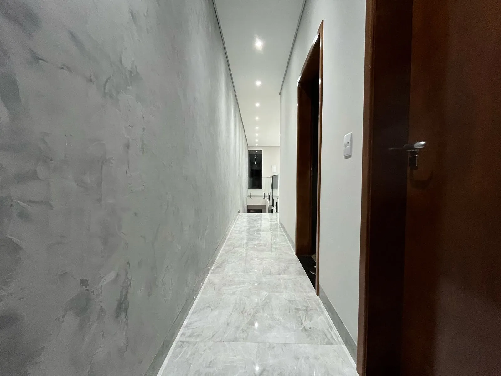 Imagem Sobrado Espetacular à Venda no Jardim São Camilo ? Perto do Shopping Cidade e Colégio Objetivo!