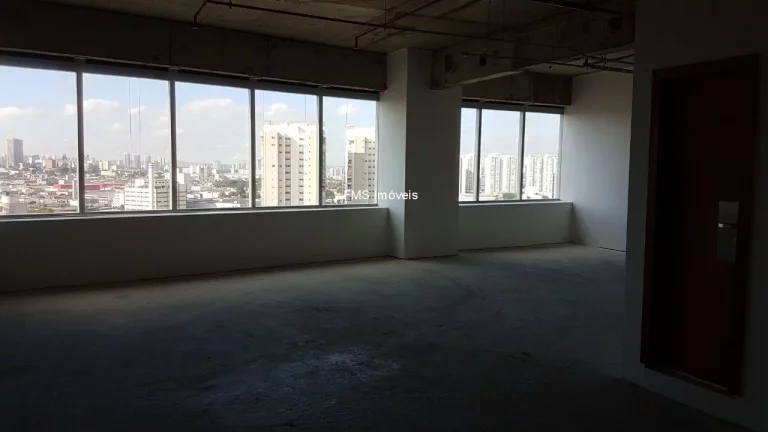 Imagem Conjunto Comercial de Alto Padrão com 8 Vagas de Garagem e 270m² - São Paulo-SP