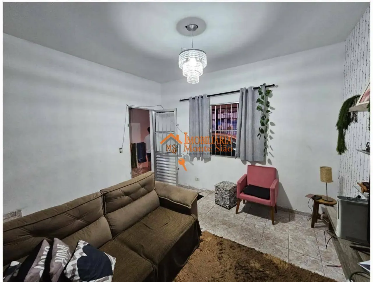 Imagem Sobrado com 8 dormitórios à venda, 400 m² por R$ 635.000,00 - Jardim Adriana - Guarulhos/SP