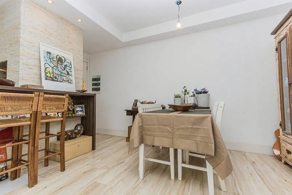 Imagem Vende-se apartamento com 2 quartos (1 suíte), 68m² e 2 vagas - Passo da Areia