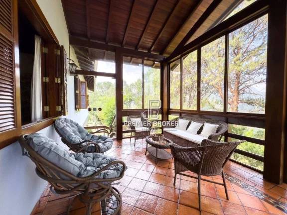 Imagem Casa à venda, 600 m² por R$ 2.900.000,00 - Albuquerque - Teresópolis/RJ