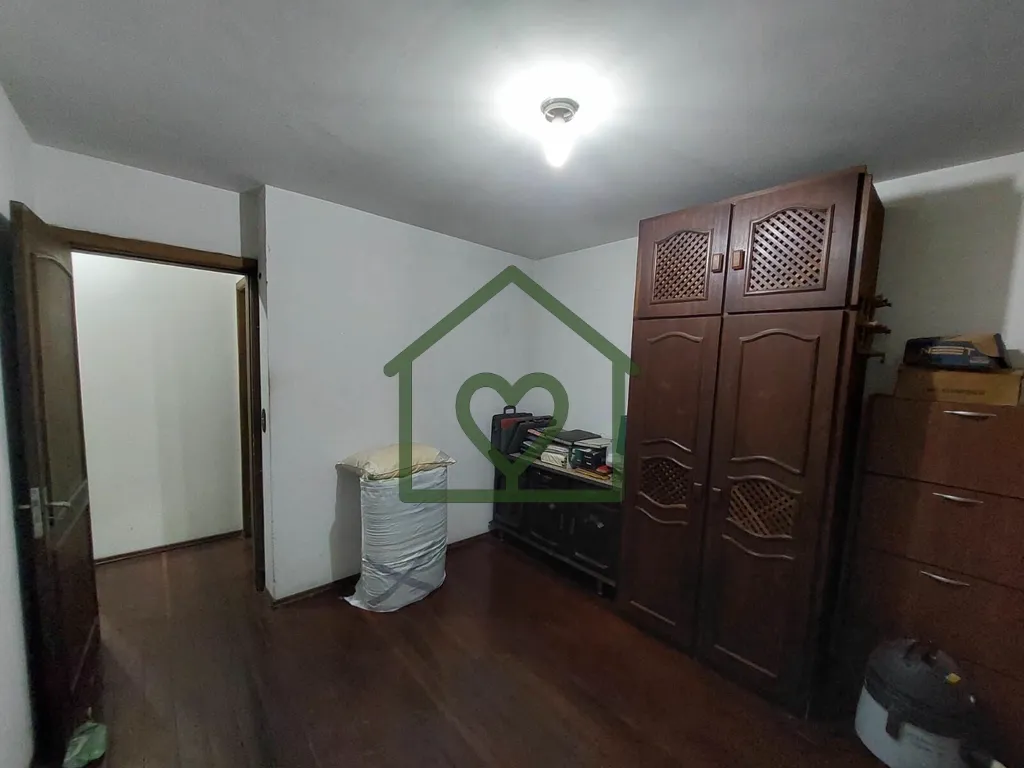 Imagem Casa à venda no bairro Rio Branco, Porto Alegre, com 176,33 m2 de área construída em terreno de 1...