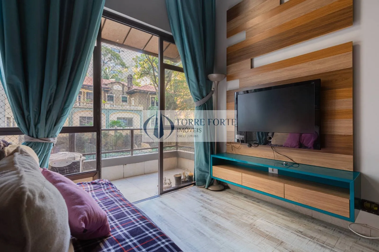 Foto do imóvel Loft com pé direito superior a 5 metros, 53 m², 1 suíte no mezanino em Praça Alexandre de Gusmão