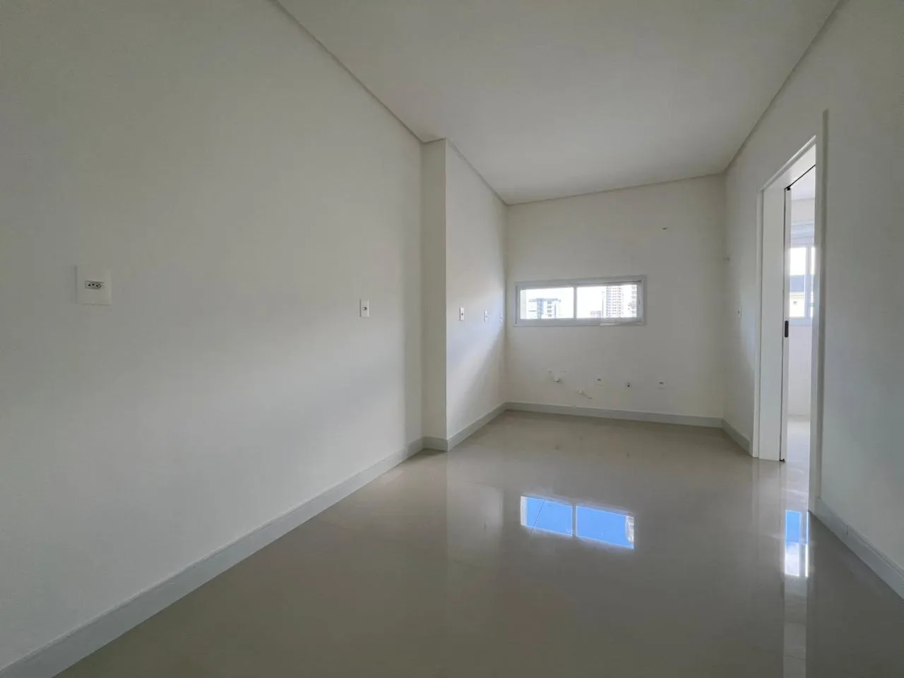 Imagem Apartamento com vista para o mar à venda com 179.5m2 por R$ 3.950.000,00