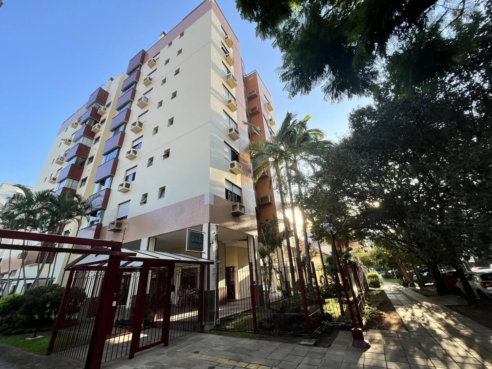 Imagem Cobertura de 3 quartos, suíte e 1 vaga de garagem no bairro Menino Deus