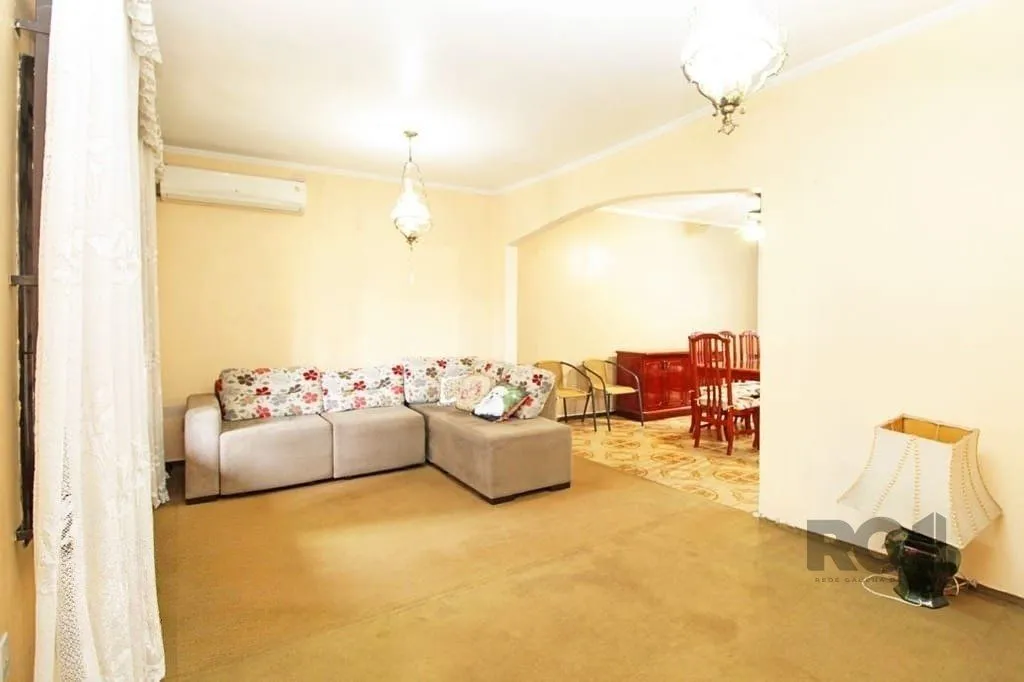 Imagem Excelente casa de 154m² com 3 dormitórios e 2 vagas.