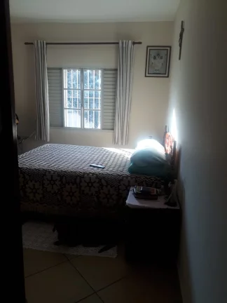 Imagem Sobrado | 3 Dormitórios | 1 suíte | 2 vagas Cobertas | 139mts