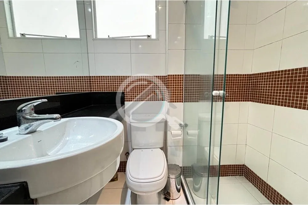 Imagem Se você busca um imóvel aconchegante e bem localizado, esta é a sua chance! Este apartamento de 1...