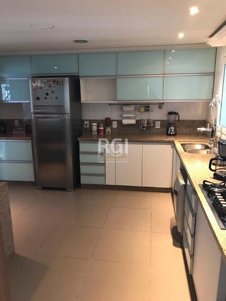 Imagem Casa para Venda - 319.25m², 6 dormitórios, sendo 4 suites, 3 vagas - Jardim Floresta