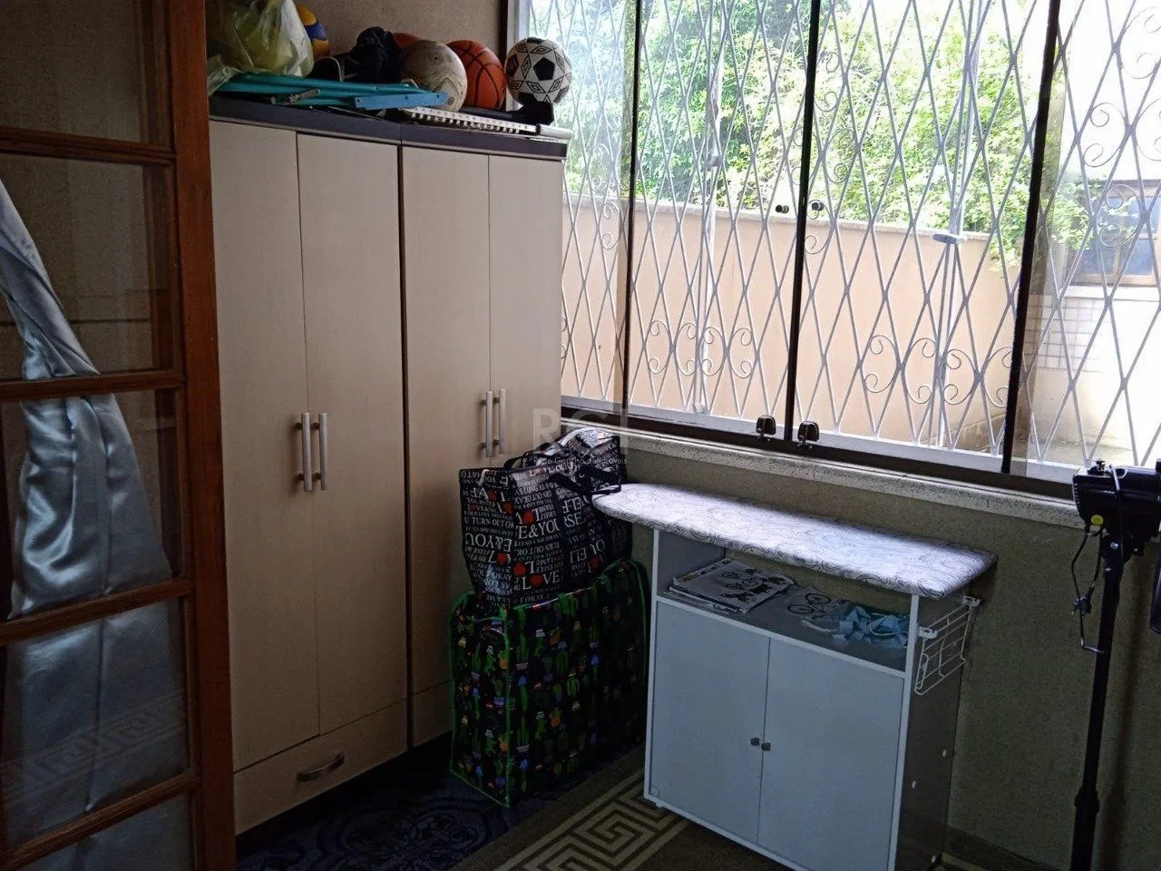 Imagem Apartamento com 128.25m², 3 dormitórios, sendo 2 suites, 1 vaga, Petrópolis,