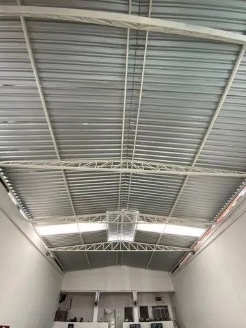 Imagem Barracão e casa já alugados, vendo, aceito permuta ou financio .