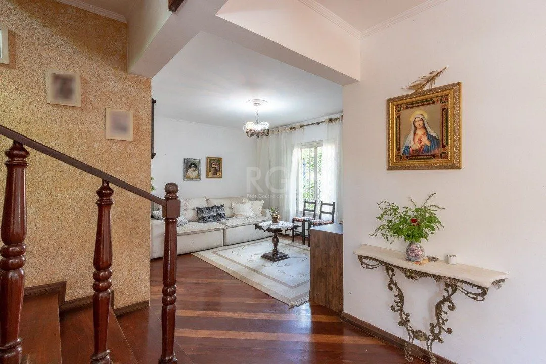 Imagem Casa para Venda - 280m², 3 dormitórios, sendo 1 suites, 2 vagas - Nonoai
