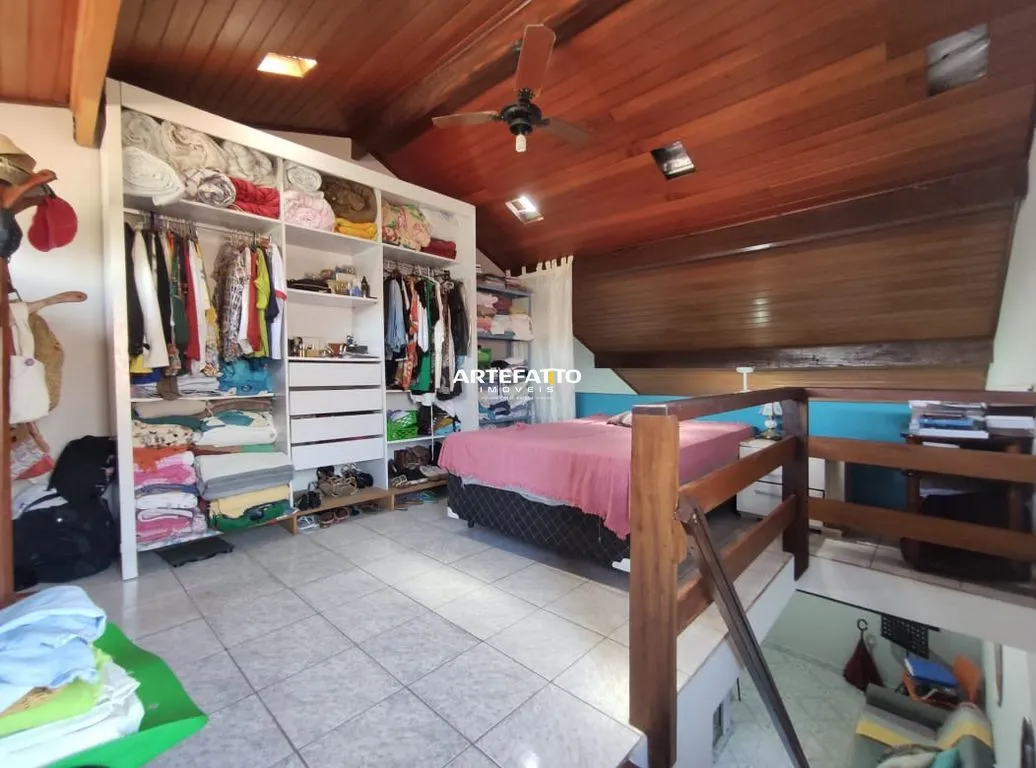 Imagem Casa à venda em Ubatuba, Barra da Lagoa, com 6 quartos, 200m2