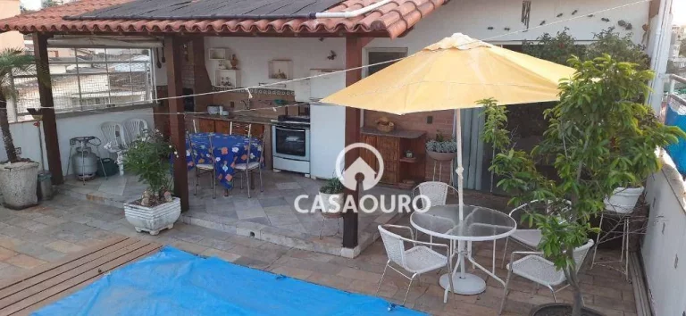 Imagem Cobertura com 5 quartos à venda, 200 m² por R$ 1.100.000 - Santa Tereza - Belo Horizonte/MG