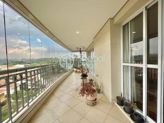 Imagem Apartamento com 261m² na Vila Nova Conceição. Living bem amplo e iluminado para dois ambientes, v...
