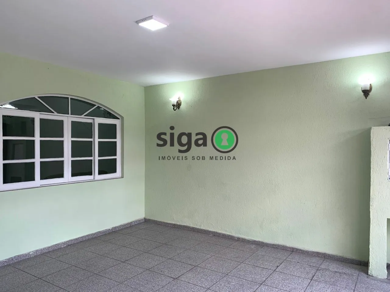 Imagem Sobrado á Venda e para Alugar- 250m², 3 quartos