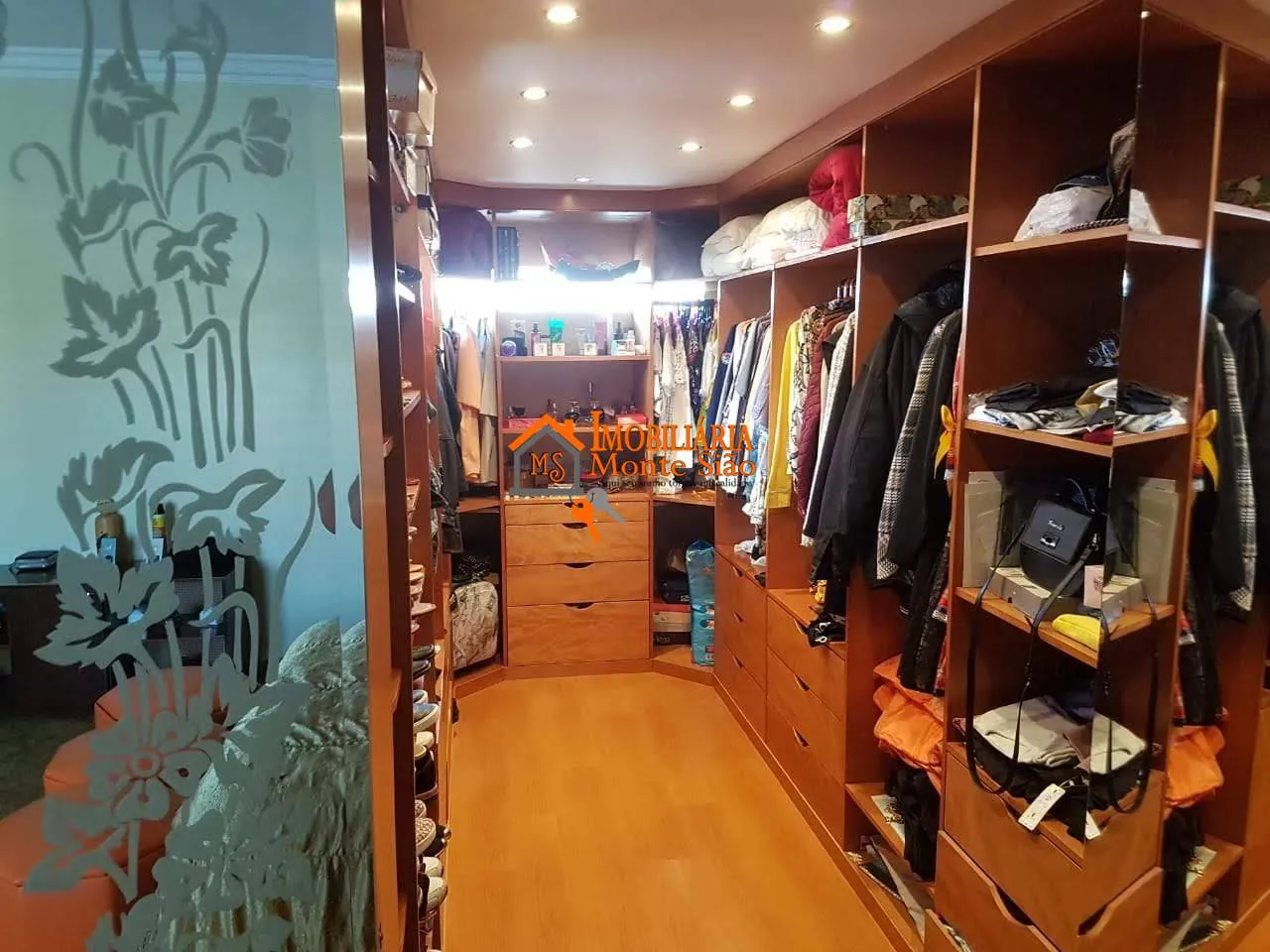 Imagem Sobrado com 6 dormitórios à venda, 135 m² por R$ 1.484.000,00 - Jardim Santa Helena - Guarulhos/SP